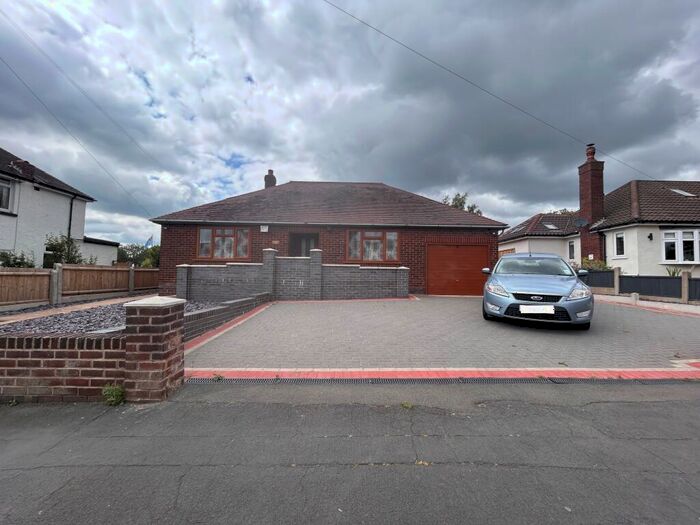 3 Bedroom Bungalow To Rent In Thomas Street, Tamworth, B77