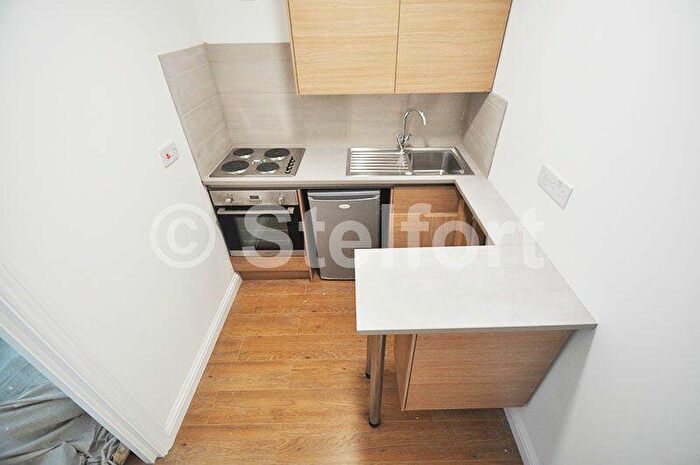 4 Bedroom Flat To Rent In Archway Road, London, N19