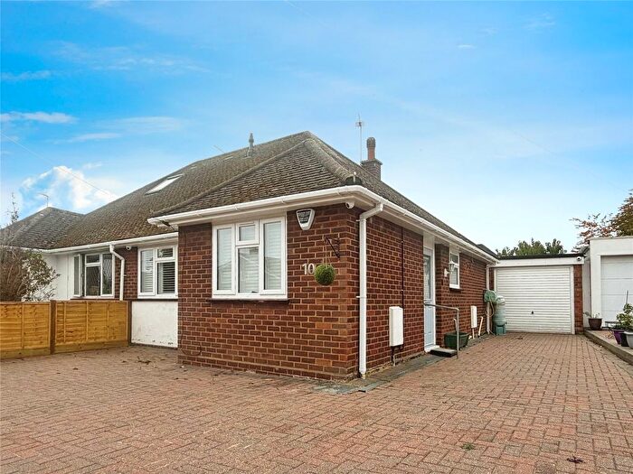 2 Bedroom Bungalow To Rent In Priory View, Little Wymondley, Hitchin, Hertfordshire, SG4