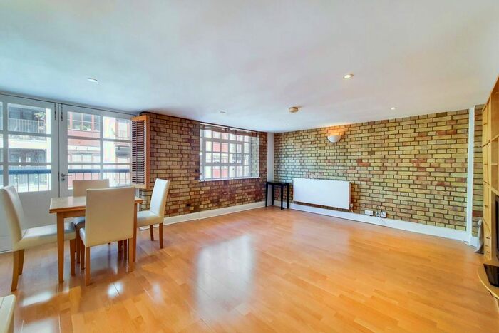 2 Bedroom Flat To Rent In Wapping Wall, Wapping, London, E1W