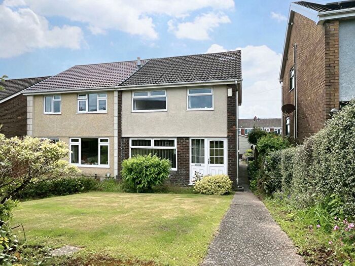 3 Bedroom Semi-detached House For Sale In Wellfield, Dunvant, Swansea, SA2
