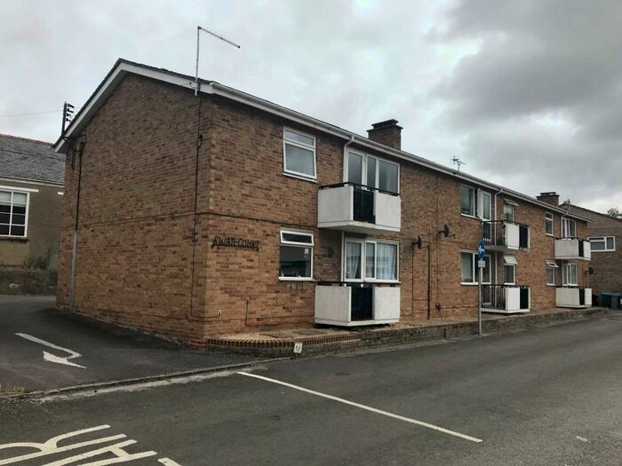 2 Bedroom Flat To Rent In Swan Street, Eynsham, OX29