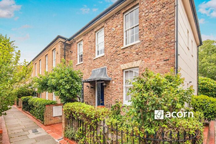 1 Bedroom Flat To Rent In Elderwood Place London, SE27