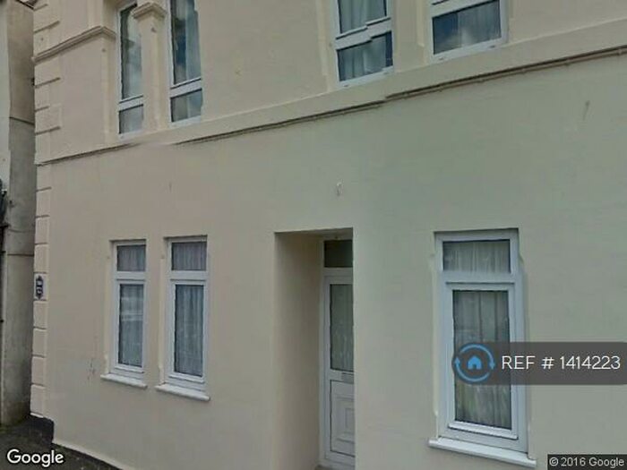 1 Bedroom Flat To Rent In Clifden Road, St. Austell, PL25