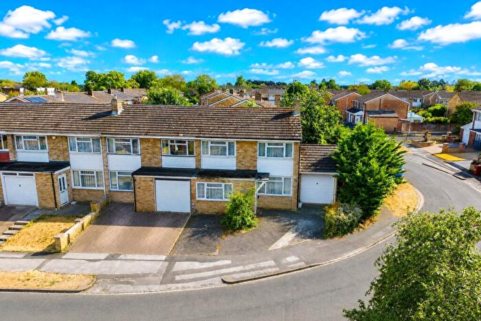 3 Bedroom Semi-Detached House For Sale In Warnford Road, Tilehurst, Reading, Berkshire, RG30
