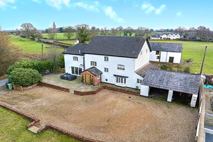 5 Bedroom Detached House For Sale In Lake Lane, Higher Whitley, Warrington, WA4