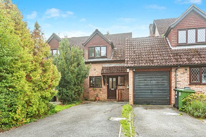 2 Bedroom Semi-Detached House For Sale In Pettys Brook Road, Chineham, Basingstoke, Hampshire, RG24