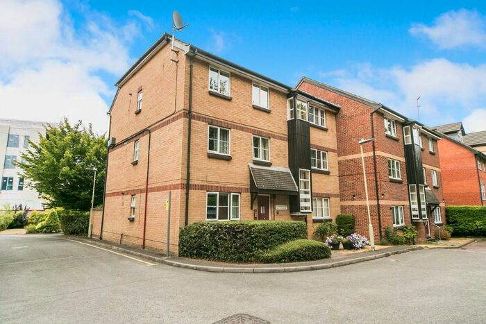 1 Bedroom Flat To Rent In St. Andrews Court, Reading, RG1
