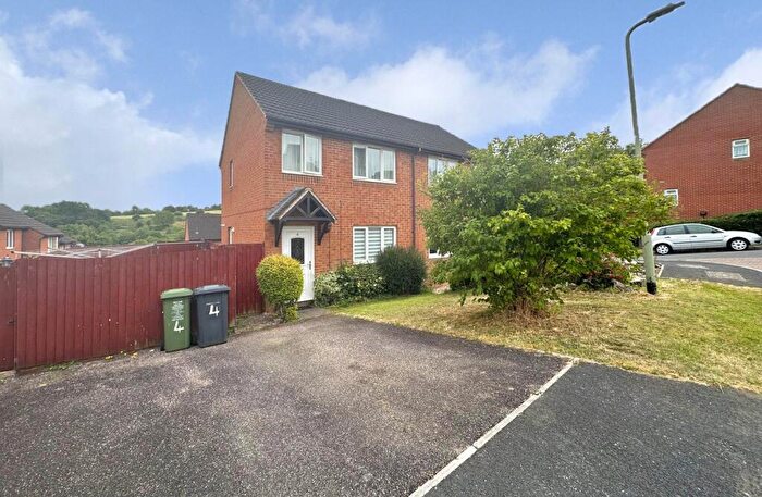 3 Bedroom Semi-Detached House To Rent In Exeter, Devon, EX4