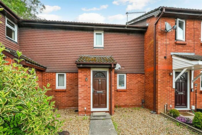 2 Bedroom Terraced House For Sale In Dukes Close, Petersfield, GU32