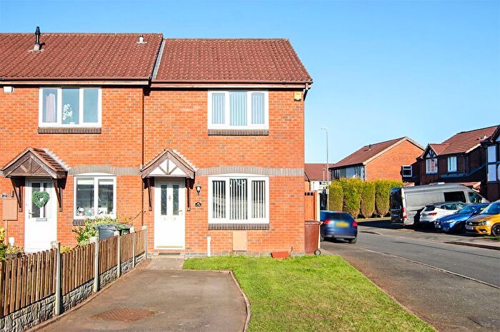 3 Bedroom Property For Sale In Deakin Avenue, Brownhills, Walsall, WS8