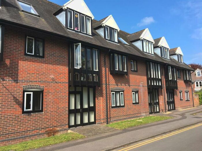 2 Bedroom Flat To Rent In St Ann Place, Salisbury, SP1