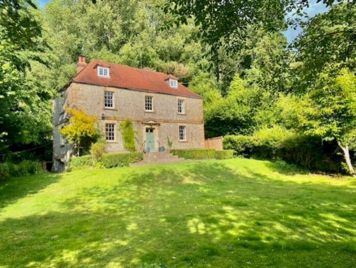 4 Bedroom Country House To Rent In The Island, Horningsham, BA12