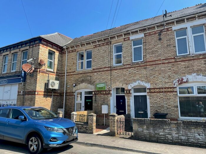 1 Bedroom Flat To Rent In Summerland Street, Barnstaple, EX32