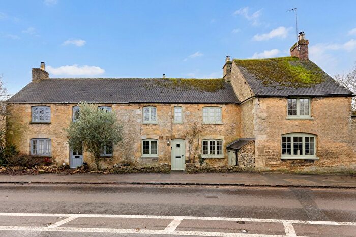 3 Bedroom Detached House For Sale In Oxford Road, Enstone, Chipping Norton, Oxfordshire, OX7