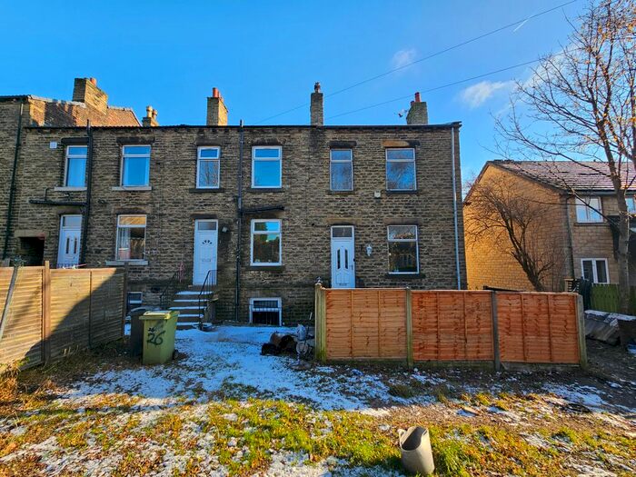 3 Bedroom End Of Terrace House To Rent In Batley Road, Heckmondwike, WF16