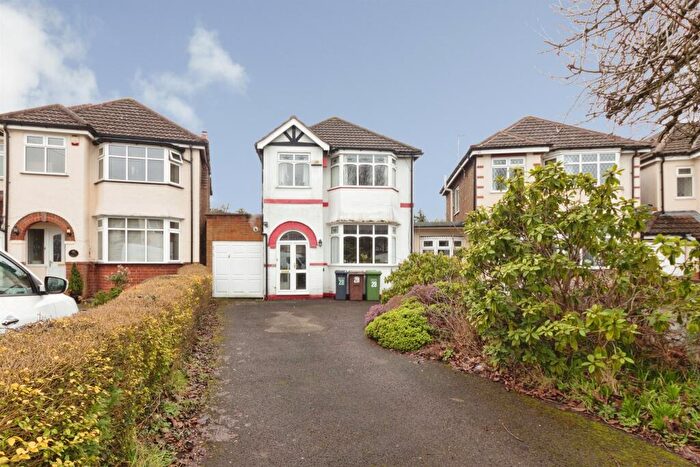 3 Bedroom Detached House For Sale In Colebrook Croft, Shirley, Solihull, B90