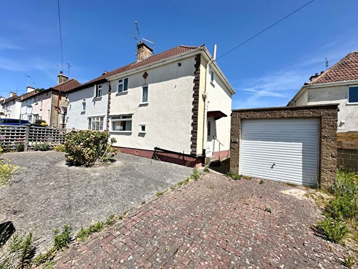 3 Bedroom Semi-Detached House For Sale In Gordon Road, Yeovil, BA21