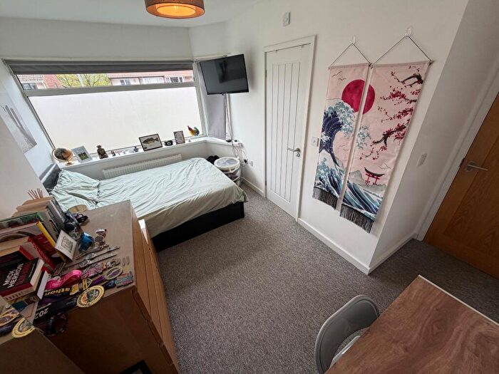 6 Bedroom Semi-Detached House To Rent In Moseley Wood Gardens, Cookridge, Leeds, West Yorkshire, LS16