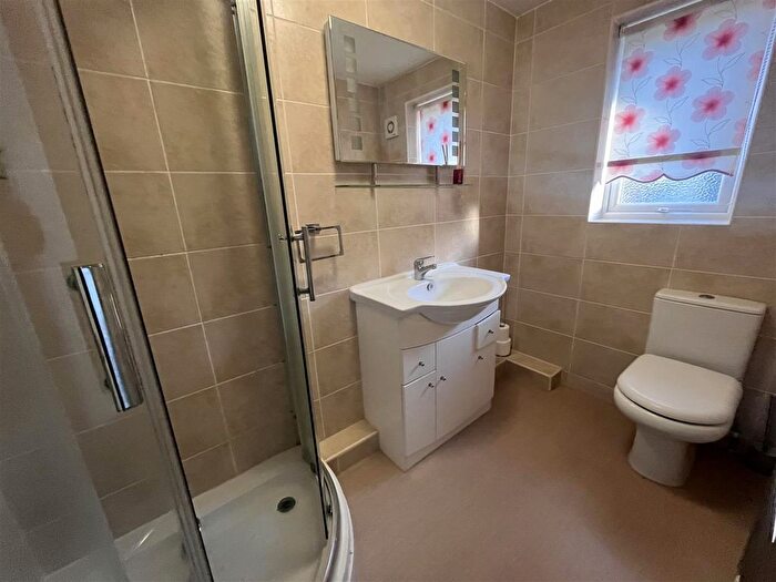 1 Bedroom Flat For Sale In Meadow View, Southport, PR8