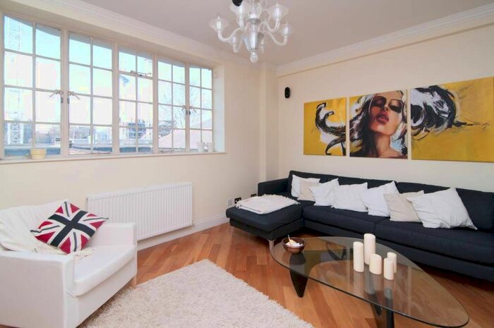 2 Bedroom Flat To Rent In St Mary Abbots Court, Warwick Gardens, London W14