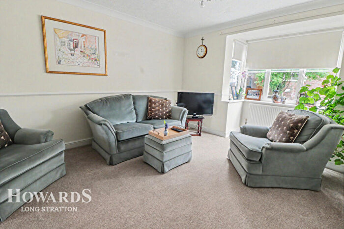 3 Bedroom Detached House For Sale In Cranes Meadow, Harleston, IP20