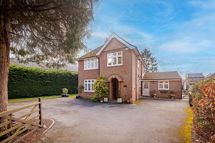 4 Bedroom Detached House For Sale In Turners Hill Road, Crawley Down, RH10