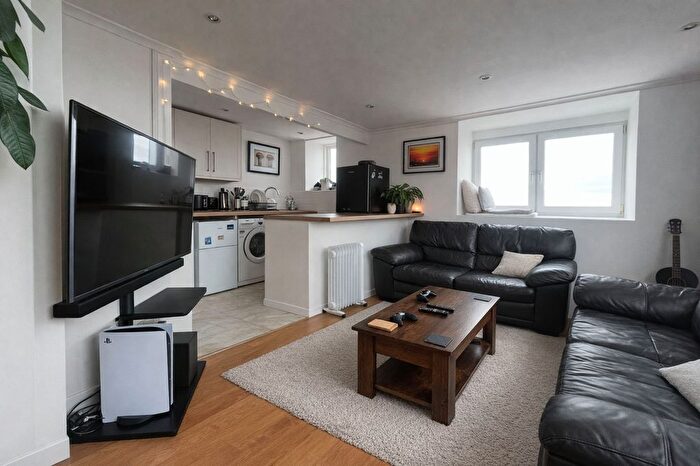 1 Bedroom Flat To Rent In Bellevue Crescent, Bristol, BS8