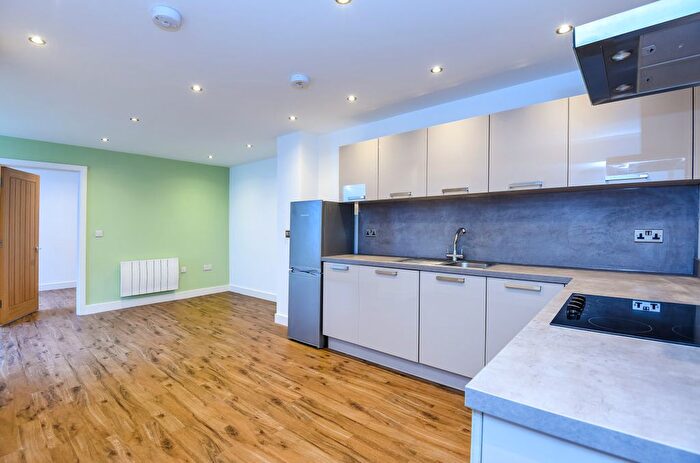 1 Bedroom Flat To Rent In Selkirk Street, Cheltenham, GL52