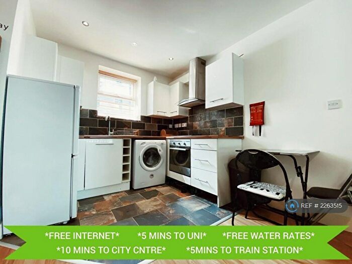 2 Bedroom Flat To Rent In New Walk, Leicester, LE1
