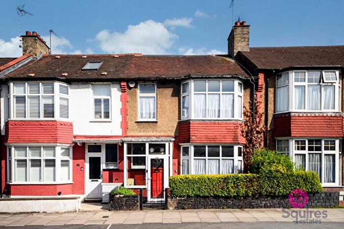 4 Bedroom Terraced House For Sale In Squires Lane, London, N3