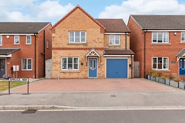 4 Bedroom Detached House For Sale In Spruce Way, Selby, North Yorkshire, YO8