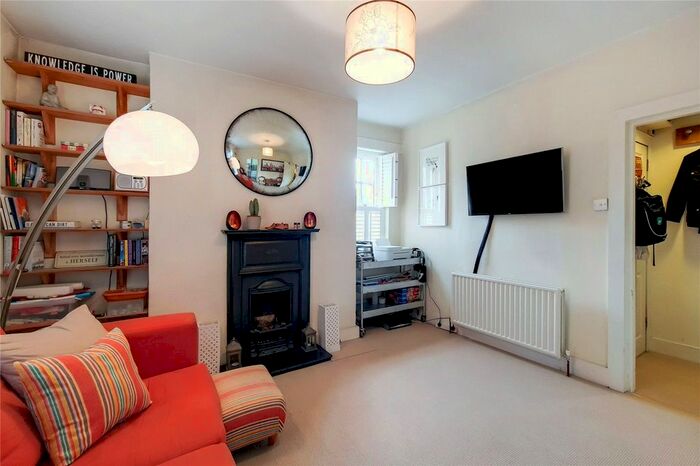1 Bedroom Flat To Rent In Pleasant Place, London, N1