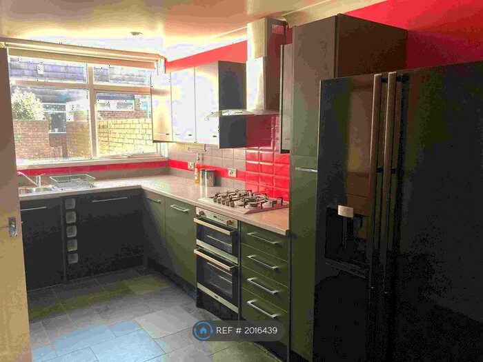 2 Bedroom Terraced House To Rent In Ramilles Close, London, SW2