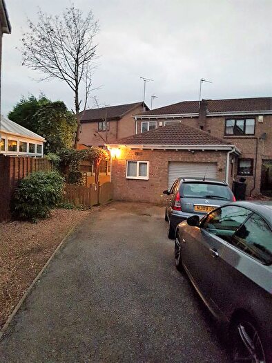 2 Bedroom Town House To Rent In Frobisher Grove, Maltby, S66