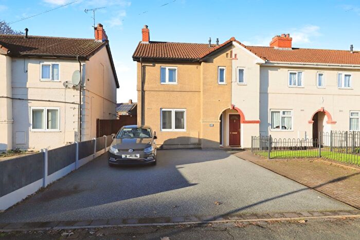 3 Bedroom End Of Terrace House For Sale In Deansfield Road, Wolverhampton, West Midlands, WV1