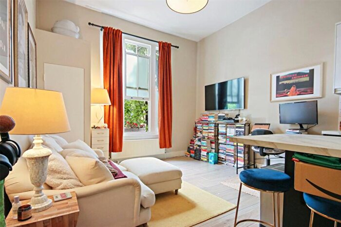 1 Bedroom Apartment To Rent In Graham Road, London, E8