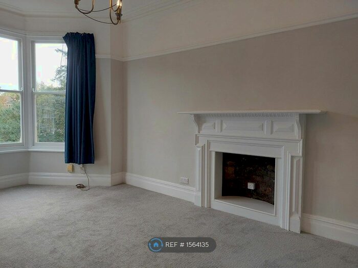 3 Bedroom Maisonette To Rent In Lansdown Court, Clifton, Bristol, BS8