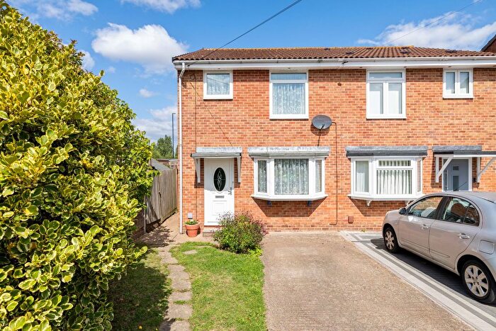 3 Bedroom Semi-Detached House For Sale In Bronze Close, Bognor Regis, PO22