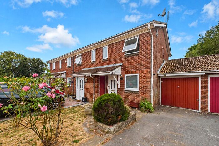 2 Bedroom End Of Terrace House For Sale In Flexford Green, Bracknell, Berkshire, RG12