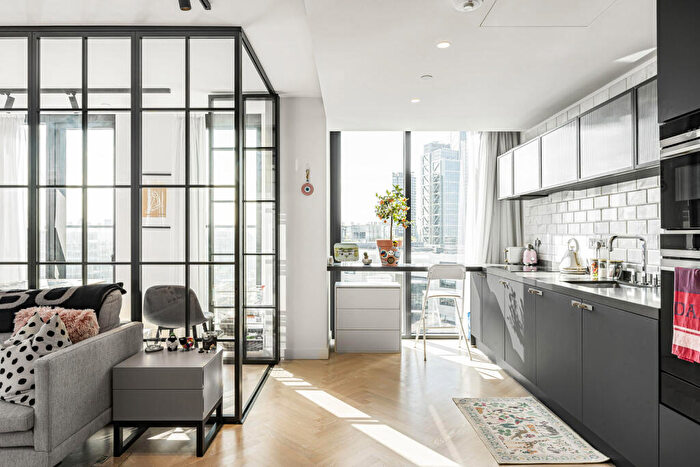 2 Bedroom Apartment To Rent In Sun Street, London, EC2A