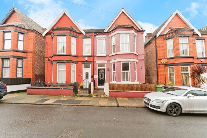4 Bedroom Semi Detached House For Sale In Francis Avenue, Prenton, CH43