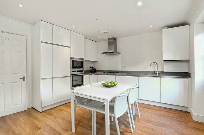 3 Bedroom Terraced House To Rent In Milman Court, B Parchment Street, Winchester, Hampshire, SO23