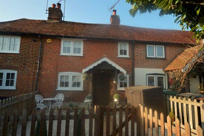 2 Bedroom House To Rent In Bricket Wood, St Albans, AL2