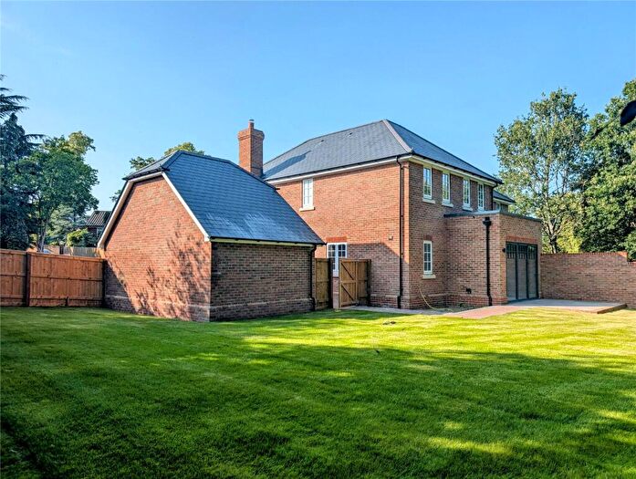 3 Bedroom House For Sale In Off Woods Lane, Cliddesden, RG25
