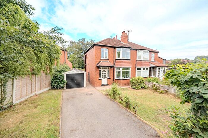 3 Bedroom Semi-Detached House For Sale In Chelwood Crescent, Roundhay, Leeds, LS8