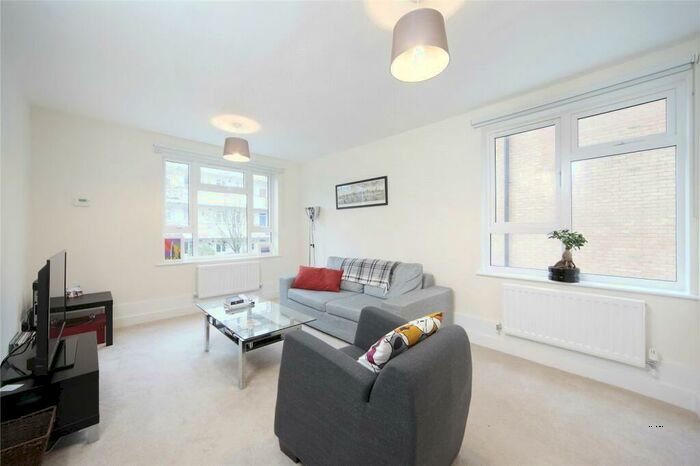 2 Bedroom Flat To Rent In Limerick Close, Balham, London, SW12