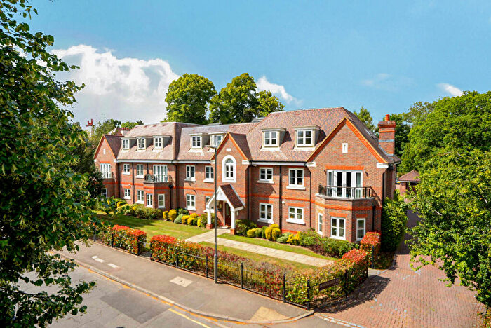 2 Bedroom Flat For Sale In Gregories Road, Beaconsfield, HP9