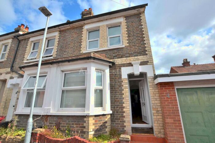 4 Bedroom Terraced House To Rent In Lennox Road, Reading, RG6
