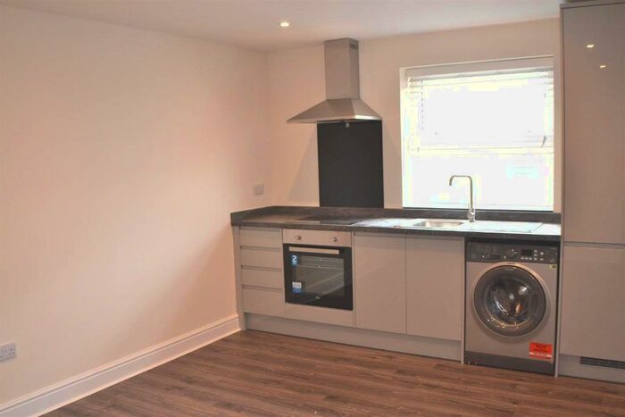 1 Bedroom Flat To Rent In Mulfords Hill, Tadley, RG26